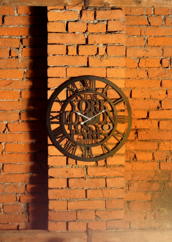 Veľké nástenné hodiny kovové svetová mesta 50cm