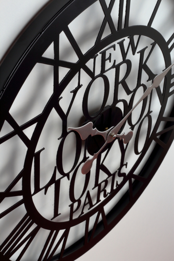 Veľké nástenné hodiny kovové svetová mesta 50cm