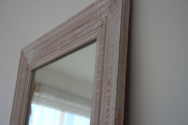 Veľké zrkadlo v drevenom ráme svetlej 50x115cm