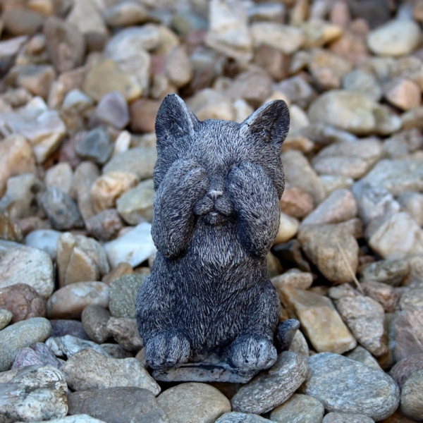 Vonkajšia dekorácia mačiatko - zakryté oči