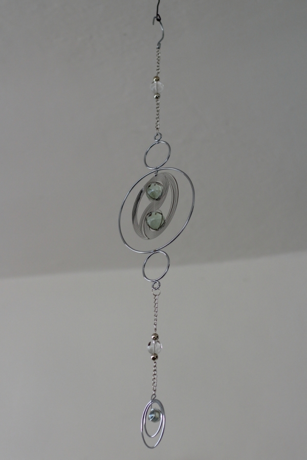 Vonkajší dekorace Yin Yang strieborný kov 58cm