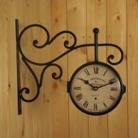 Vonkajšie hodiny Cathedrale de Chartres FRANCE