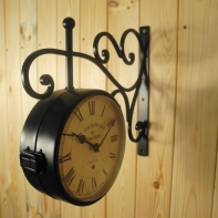 Vonkajšie hodiny Cathedrale de Chartres FRANCE