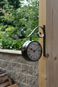 Vonkajšie hodiny obojstranné Botanique