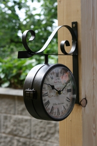 Vonkajšie hodiny obojstranné Botanique