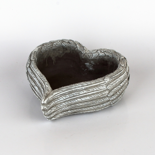 Vonkajší kvetináč z betónu srdca