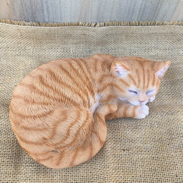 Vonkajšia socha spiaca mačka 29cm