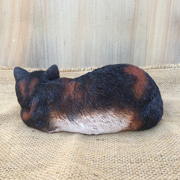 Vonkajšia socha spiaca mačiatko 29cm