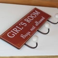 Vešiak do detskej izby Girls room 37x15cm