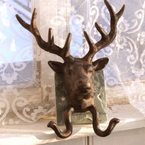 Vešiak dvojháčik jeleň 25x22cm