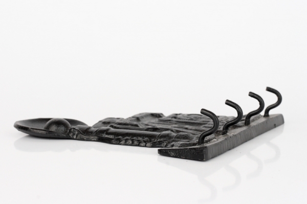 Vešiak fotoaparát liatina 16cm