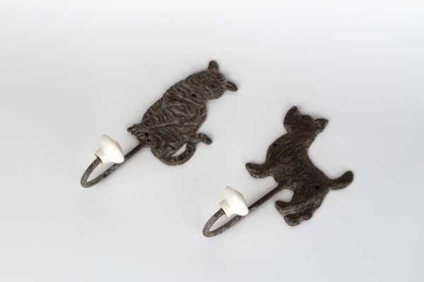 Vešiak na dvere pes