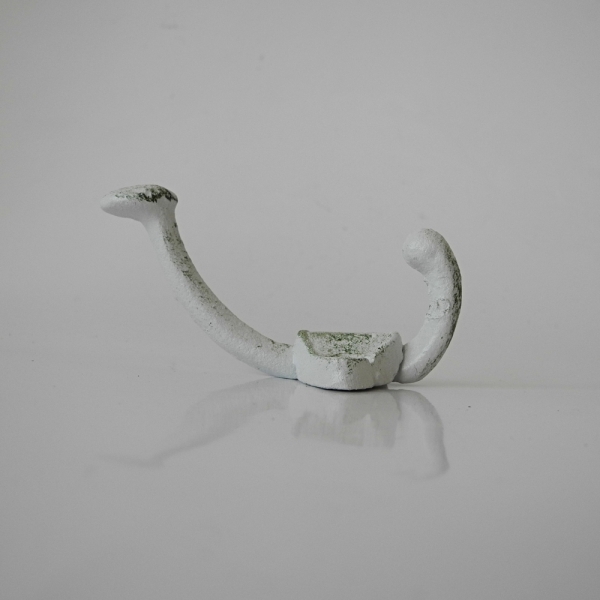 Vešiak na kabáty biely 4x9x4cm