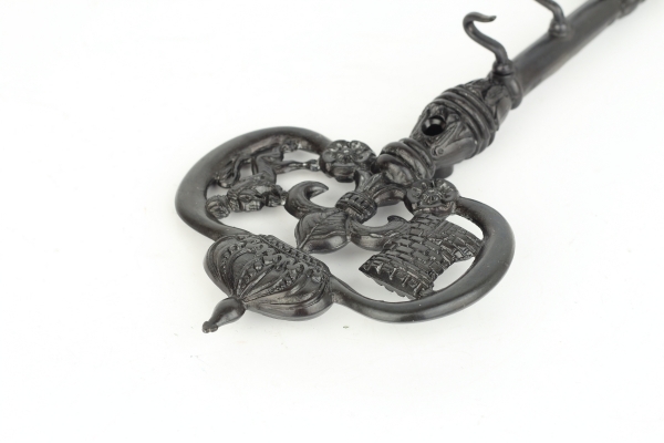 Vešiak na kľúče historický kľúč so štyrmi háčikmi 27 x 10 cm kov