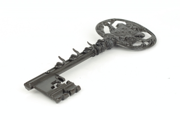 Vešiak na kľúče v podobe historického kľúča 26,5 x 11 cm kov