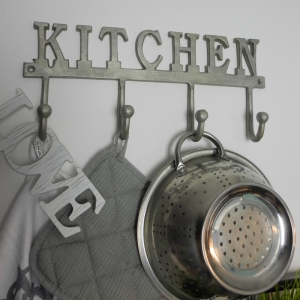 Vešiak s kovovými háčikmi do kuchyne Kitchen 39x6x17cm