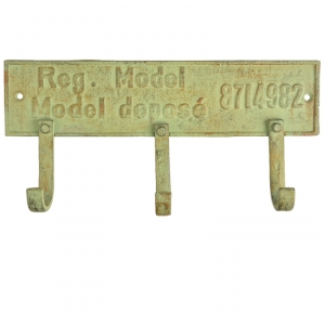 Vešiak trojháčik na stenu zelená patina 27,3cm