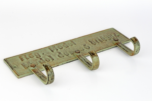 Vešiak trojháčik na stenu zelená patina 27,3cm