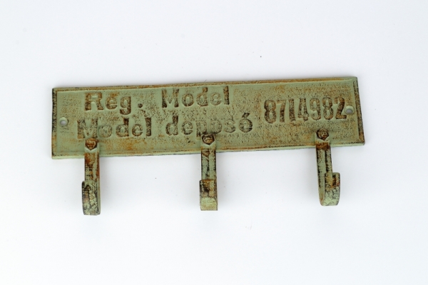 Vešiak trojháčik na stenu zelená patina 27,3cm