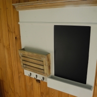 Vešiaková stena s tabuľou Novaline 62x67 cm