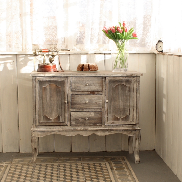 Vintage drevená komoda s patinou 93×37×79cm