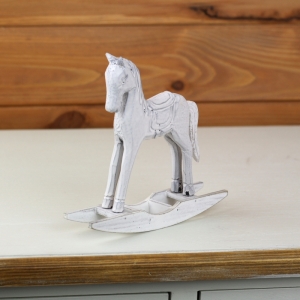 Vintage hojdací koník biely