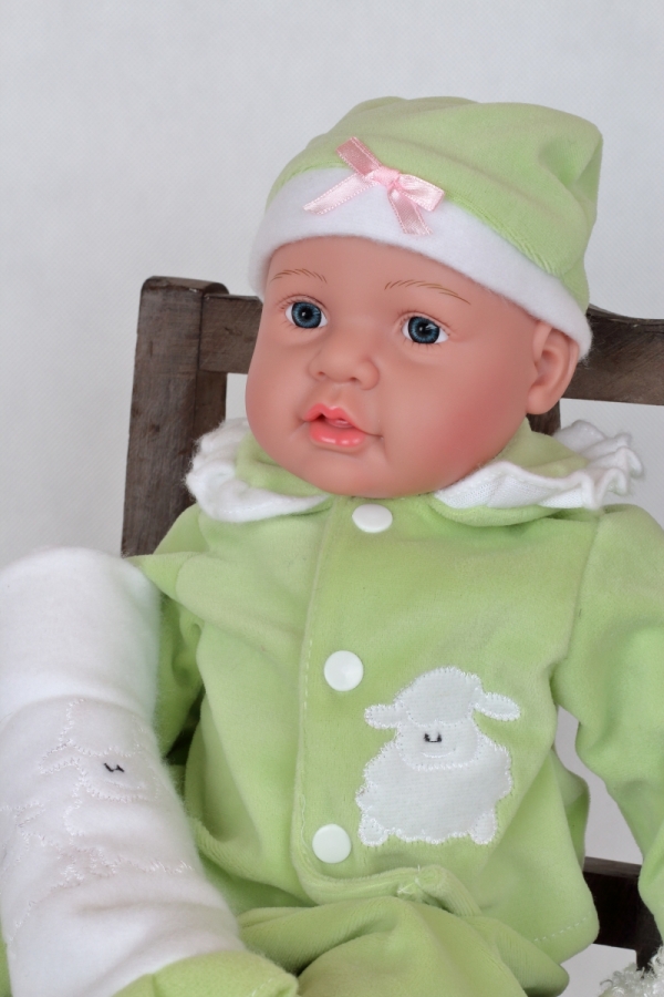 Vinylová bábika s dekou a ovečkou 40cm