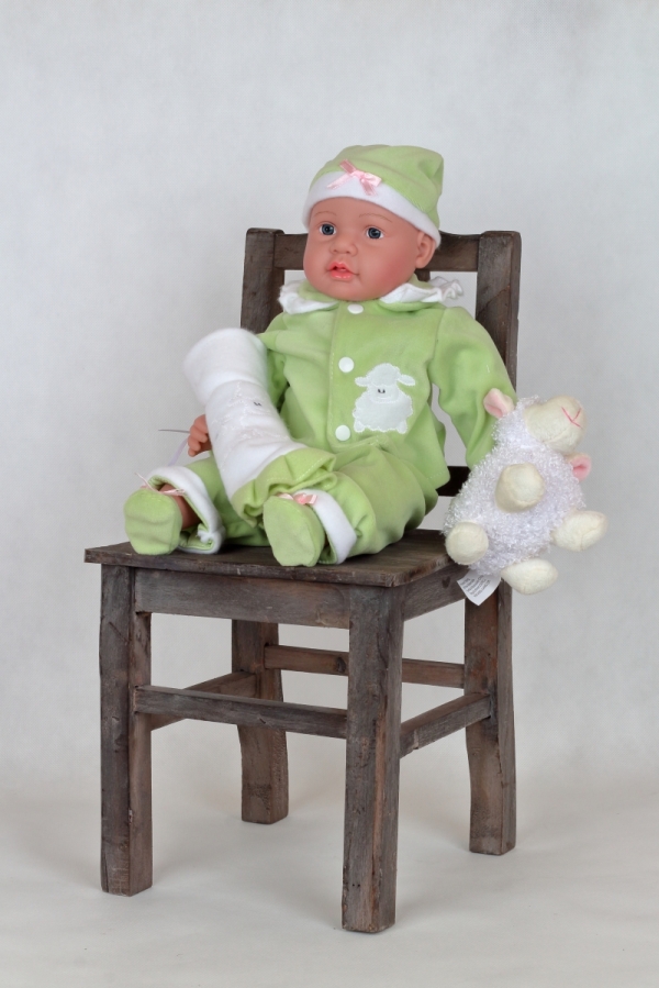 Vinylová bábika s dekou a ovečkou 40cm
