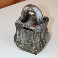 Visiaci zámok retro - pokladnička 16x10 cm