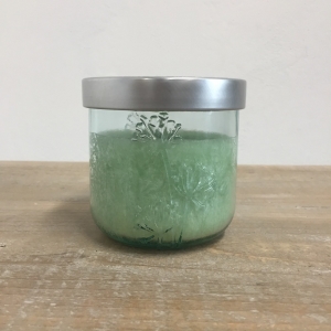 Vonná sviečka v pohári s púpavou - kvety stromov