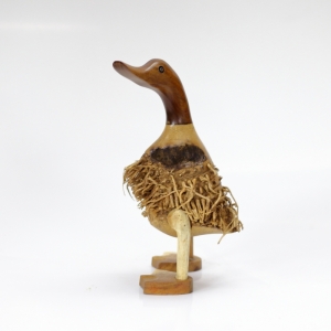 Vyrezávaná drevená soška z palmového dreva