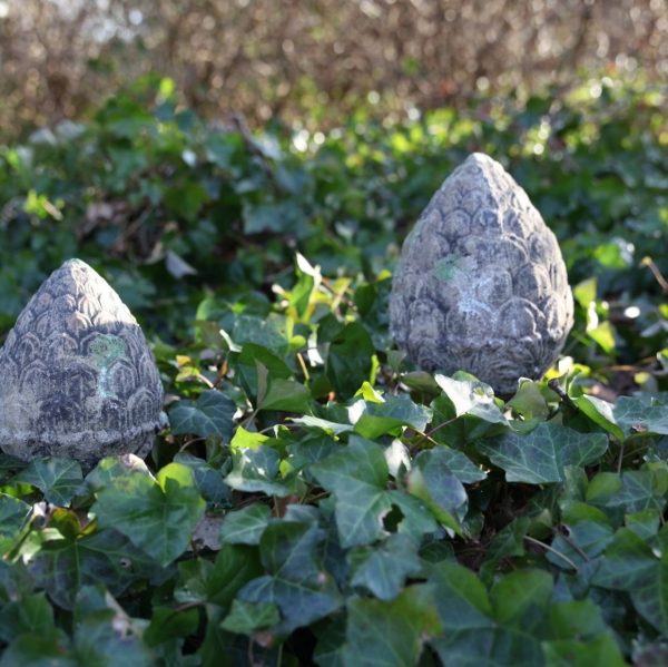 Záhradná dekorácia borovicová šiška veľká 18 x 18 x 36,8 cm terakota