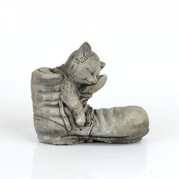 Záhradná dekorácia mačiatko v topánke 3 kg