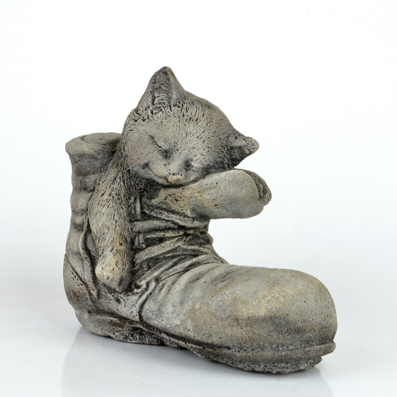 Záhradná dekorácia mačiatko v topánke 3 kg