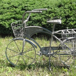 Záhradné dekorácie plechové koleso šedej 63x89x41,5cm