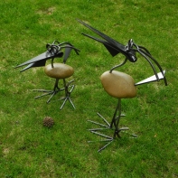 Záhradné dekorácie vtáčik kov a kameň 30cm