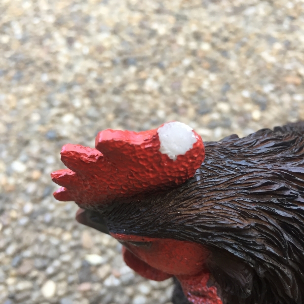 Záhradná dekorácia sliepky na plot červená - vyradené