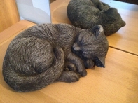 Záhradné dekorácie sediaci mačka 28cm - poškodené