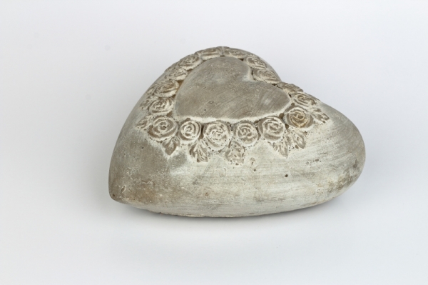 Záhradné dekorácie srdce betón 16cm