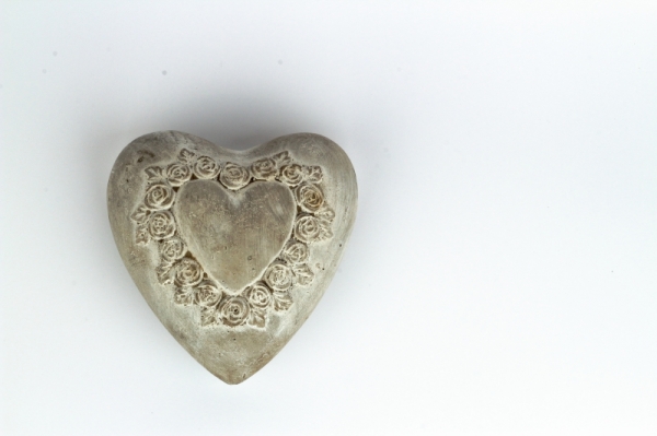 Záhradné dekorácie srdce betón 16cm