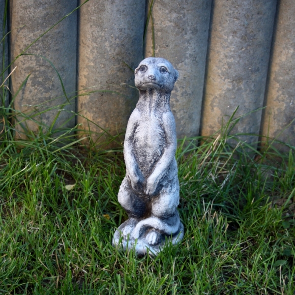 Záhradná dekorácie surikata 8x9,5x26cm