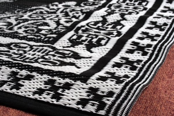 Záhradný koberec s ornamentami 119,5x186cm