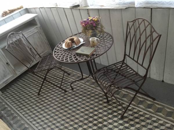 Záhradný kovový set - stôl / 2 stoličky Romantic