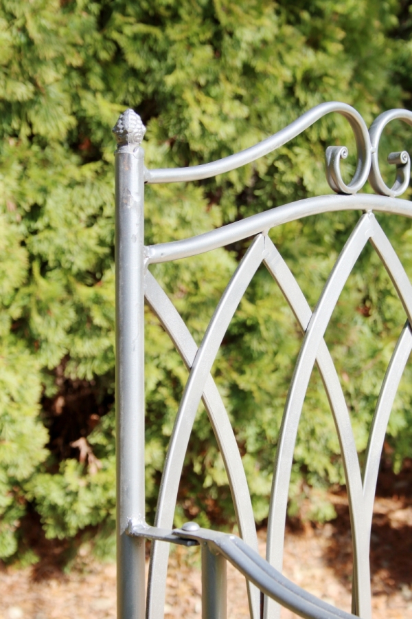 Záhradná lavička šedá