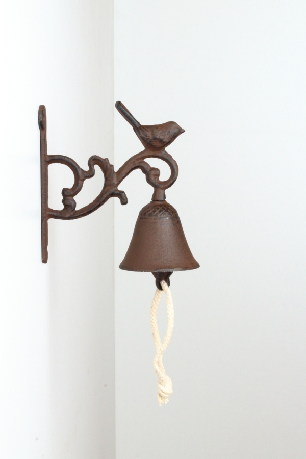 Záhradný liatinový zvonček na stenu s vtáčikom 15x30cm