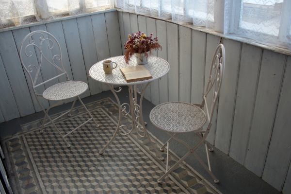 Záhradný nábytok kovový stôl a 2 stoličky