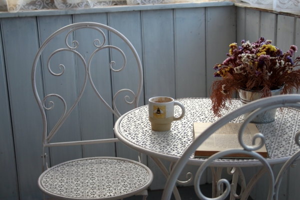 Záhradný nábytok kovový stôl a 2 stoličky