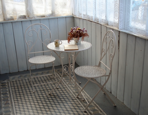 Záhradný nábytok kovový stôl a 2 stoličky