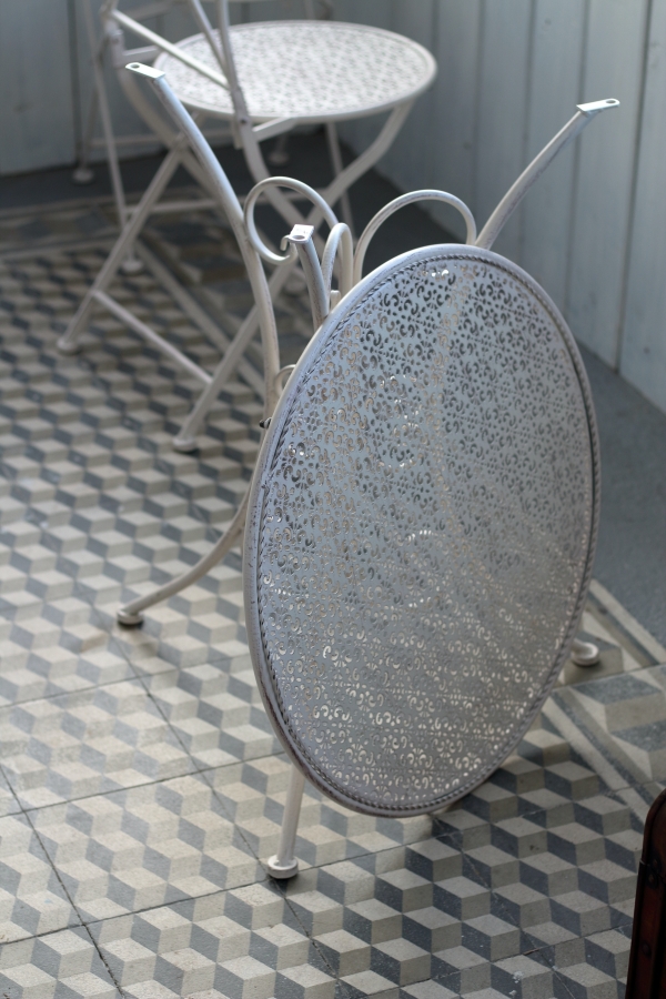 Záhradný nábytok kovový stôl a 2 stoličky