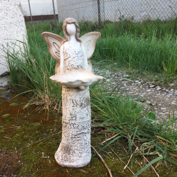 Záhradné pítko pre vtáky anjel 14,2×37,2×11,6cm